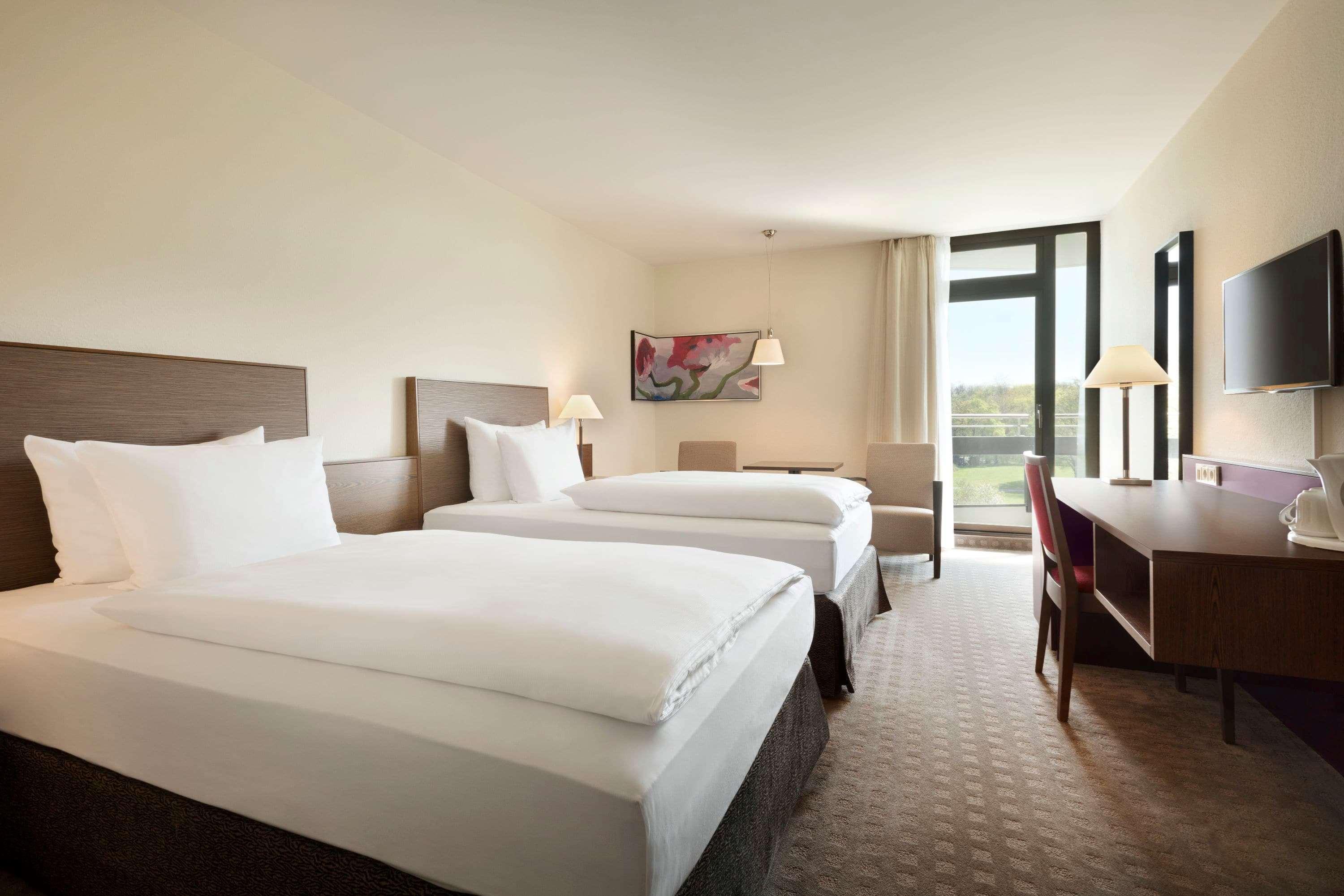 Ramada Nürnberg Parkhotel Bagian luar foto
