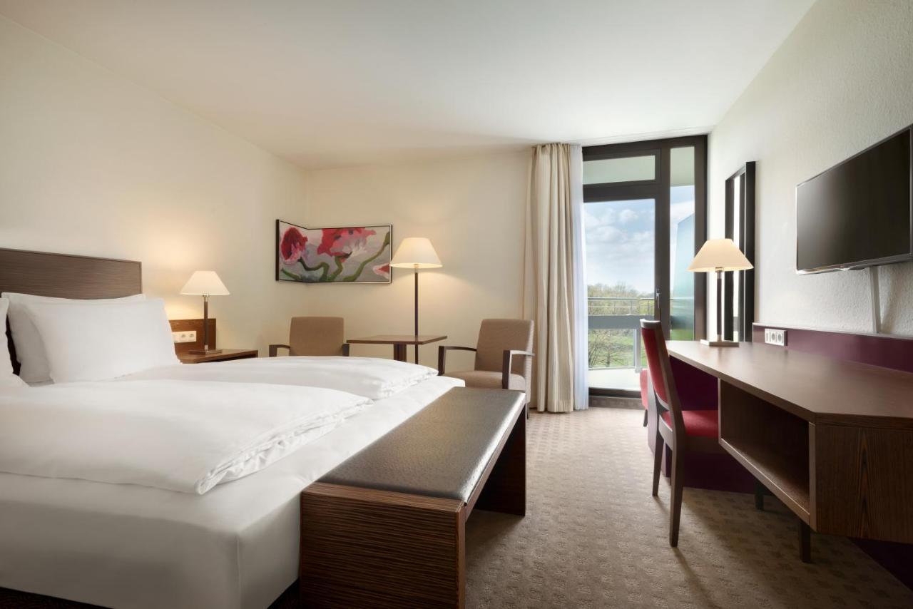 Ramada Nürnberg Parkhotel Bagian luar foto